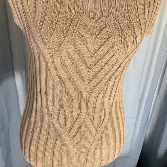 Mary Jane by Marcasiano top - Picture 4 of 5